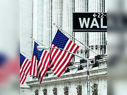 Wall Street Wobbles: US Stock Futures Fall, Yen Surges on China’s Economic Struggles